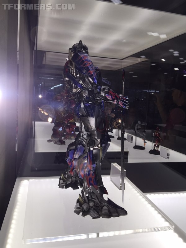 SDCC 2015   Transformers Comicave Optimus Prime Bumblebee Statues From,Bluefin  (12 of 24)